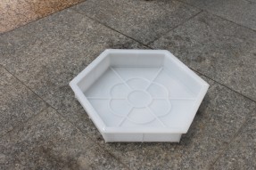 實(shí)心護(hù)坡模具和空心護(hù)坡模具實(shí)際應(yīng)用 實(shí)心護(hù)坡模具和空心護(hù)坡模具實(shí)際應(yīng)用