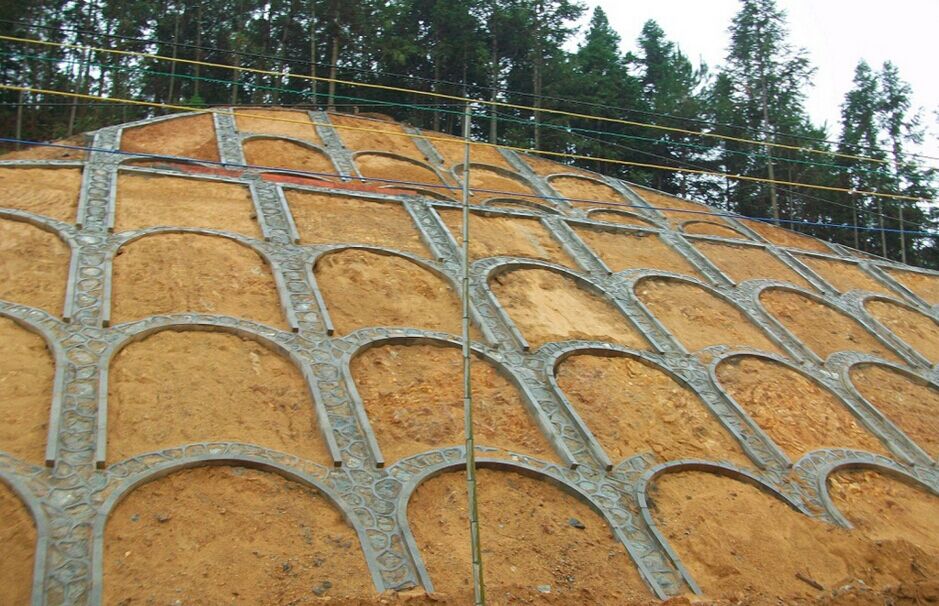 拱形護坡塑料模具應用于高速公路護坡優(yōu)勢明顯 拱形護坡塑料模具應用于高速公路護坡優(yōu)勢明顯