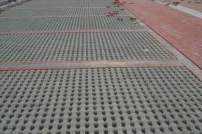 采用塑料彩磚模具制造水泥彩磚的工藝及配比 采用塑料彩磚模具制造水泥彩磚的工藝及配比
