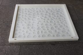 鵝卵石襯砌蓋板模具采用ABS塑料材質(zhì) 鵝卵石襯砌蓋板模具采用ABS塑料材質(zhì)