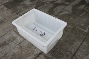 如何解決公路路沿石塑料模具在注塑過程開裂的問題？
